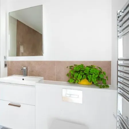Amazing 2 Bedrooms Near Soho & Covent Garden Londen Buitenkant foto