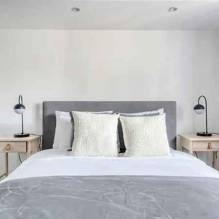 Amazing 2 Bedrooms Near Soho & Covent Garden Londen Buitenkant foto