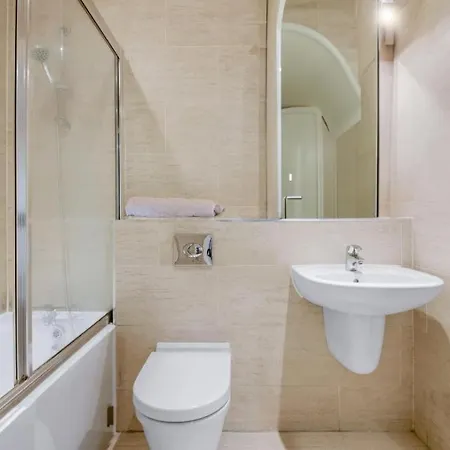Amazing 2 Bedrooms Near Soho & Covent Garden Londen Buitenkant foto